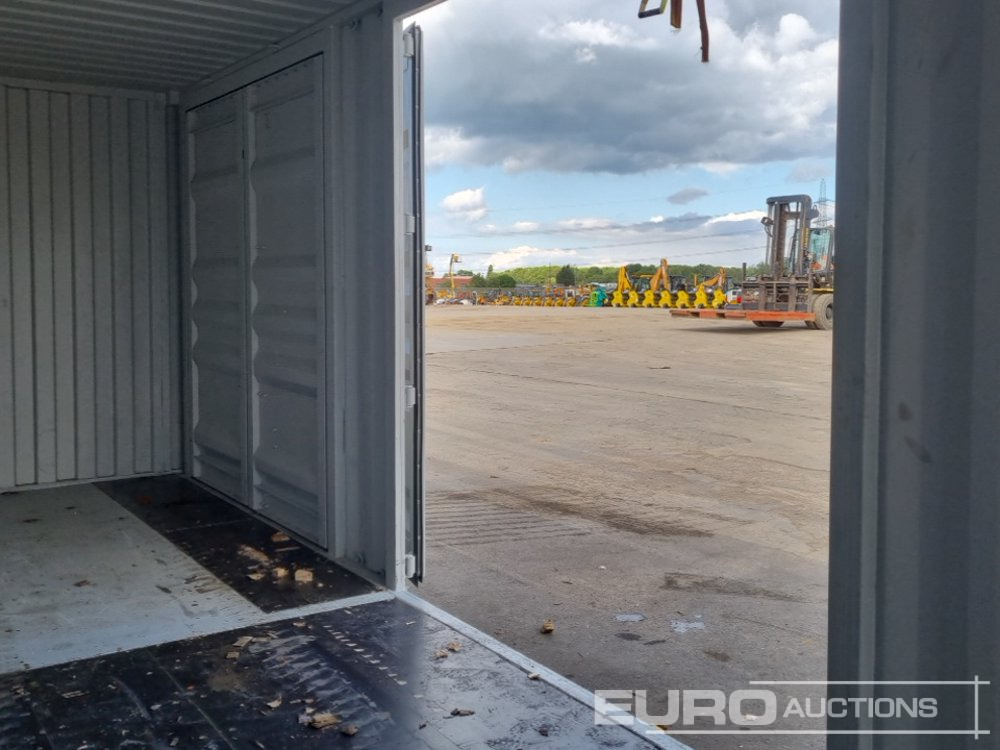2025 40' x 8' HQ Container, 4 Side Doors, 1 End Door (Cannot Be Reconsigned) - Shipping container: picture 4 2025 40' x 8' HQ Container, 4 Side Doors, 1 End Door (Cannot Be Reconsigned) - Shipping container: picture 4