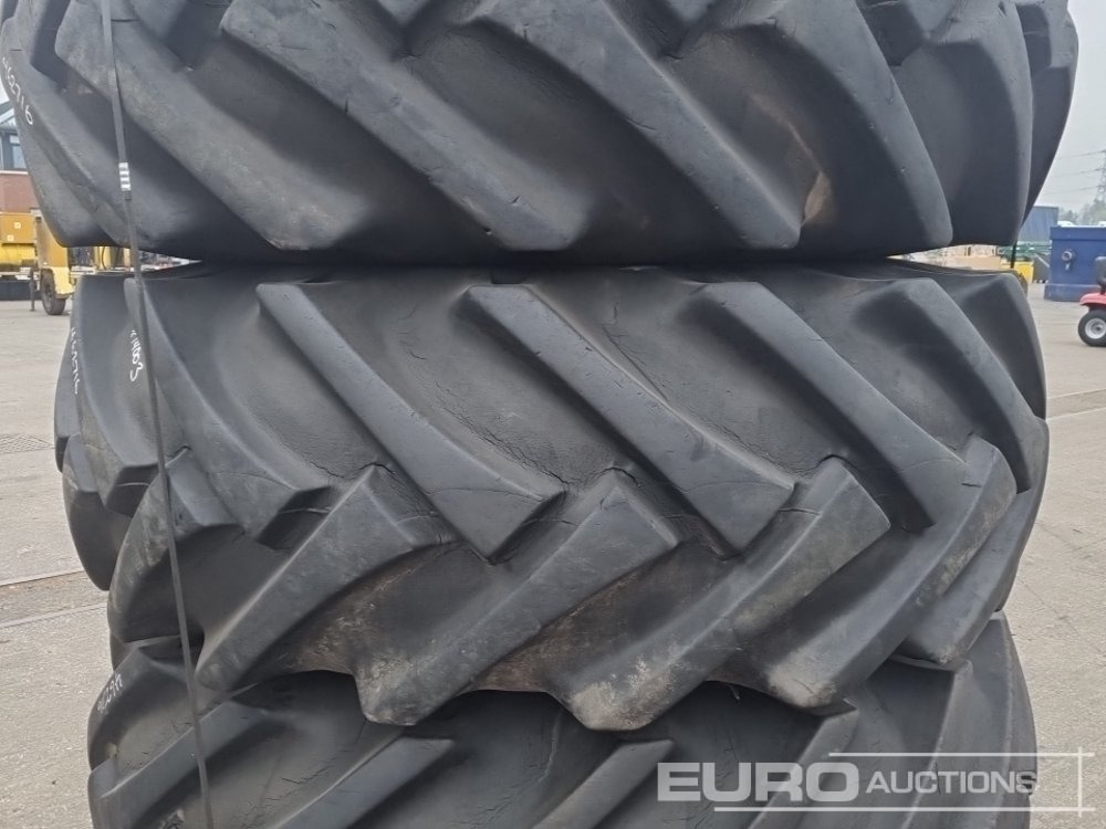 23.1-26 Tyre & Rim (4 of) - Tire: picture 4 23.1-26 Tyre & Rim (4 of) - Tire: picture 4