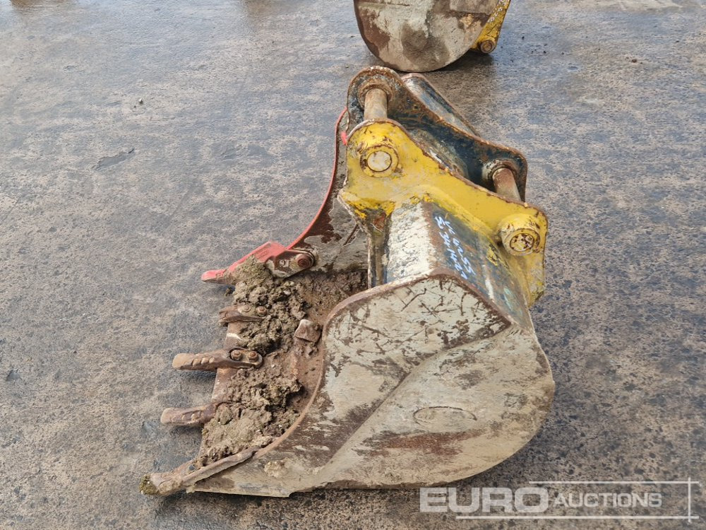 30" Strickland Digging Bucket 45mm Pin to suit 4-6 Ton Excavator - Bucket: picture 2 30" Strickland Digging Bucket 45mm Pin to suit 4-6 Ton Excavator - Bucket: picture 2