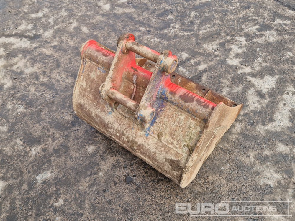 48" Ditching & 24" Strickland Digging Bucket to suit Mini Excavator (2 of) - Bucket: picture 5 48" Ditching & 24" Strickland Digging Bucket to suit Mini Excavator (2 of) - Bucket: picture 5