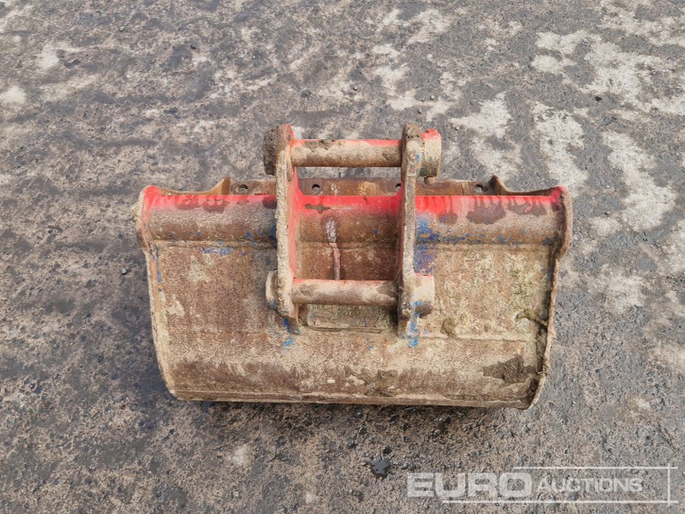 48" Ditching & 24" Strickland Digging Bucket to suit Mini Excavator (2 of) - Bucket: picture 4 48" Ditching & 24" Strickland Digging Bucket to suit Mini Excavator (2 of) - Bucket: picture 4