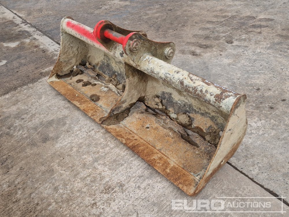 60" Ditching Bucket 50mm Pin to suit 6-8 Ton Excavator - Bucket: picture 1 60" Ditching Bucket 50mm Pin to suit 6-8 Ton Excavator - Bucket: picture 1