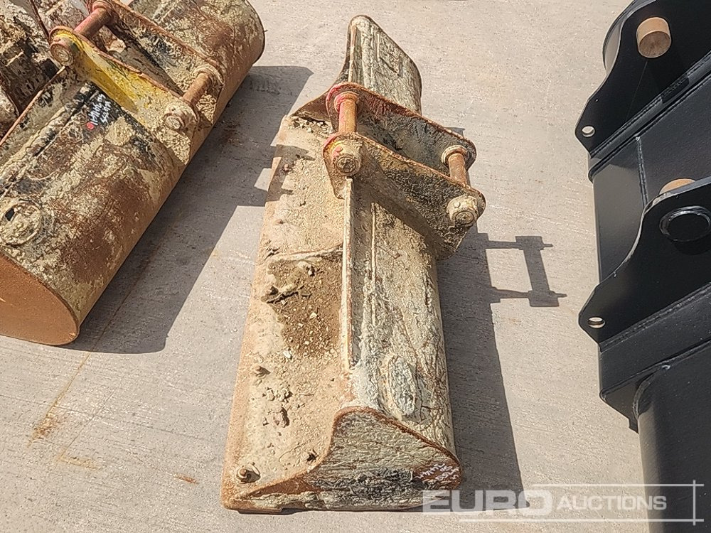 60" Strickland Ditching Bucket 45mm Pin to suit 4-6 Ton Excavator - Bucket: picture 2 60" Strickland Ditching Bucket 45mm Pin to suit 4-6 Ton Excavator - Bucket: picture 2