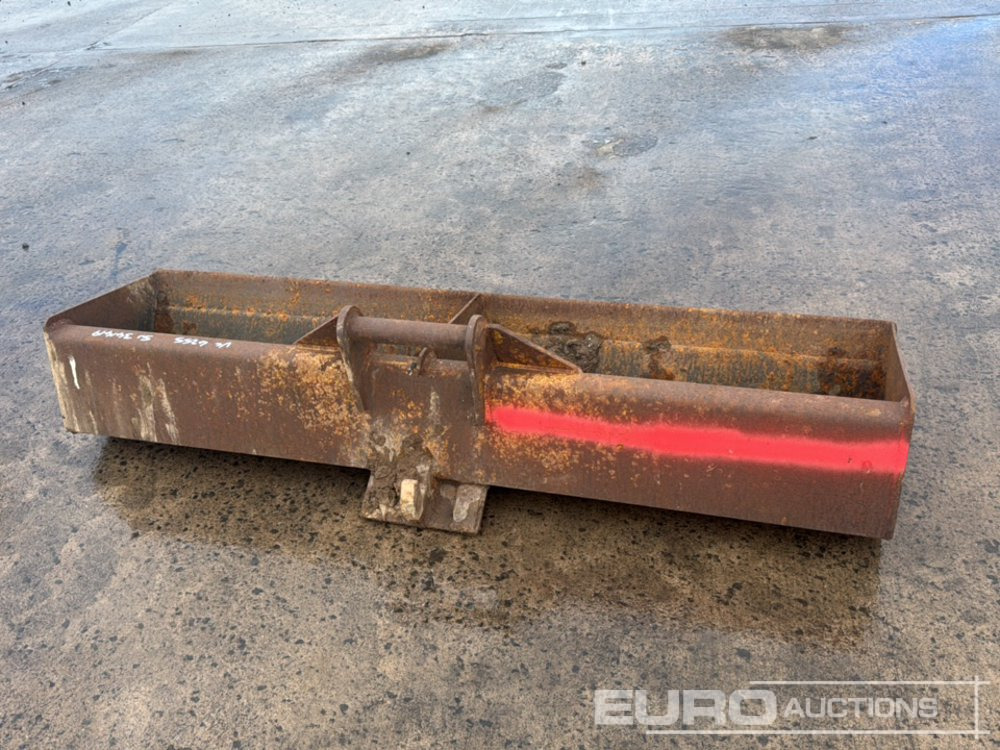 72" Ditching Bucket to suit Dedicated Quick Hitch - Bucket: picture 3 72" Ditching Bucket to suit Dedicated Quick Hitch - Bucket: picture 3