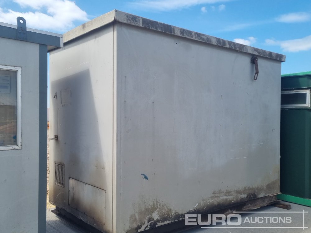 8' x 7 Store (Cannot Be Reconsigned) - Shipping container: picture 2 8' x 7 Store (Cannot Be Reconsigned) - Shipping container: picture 2