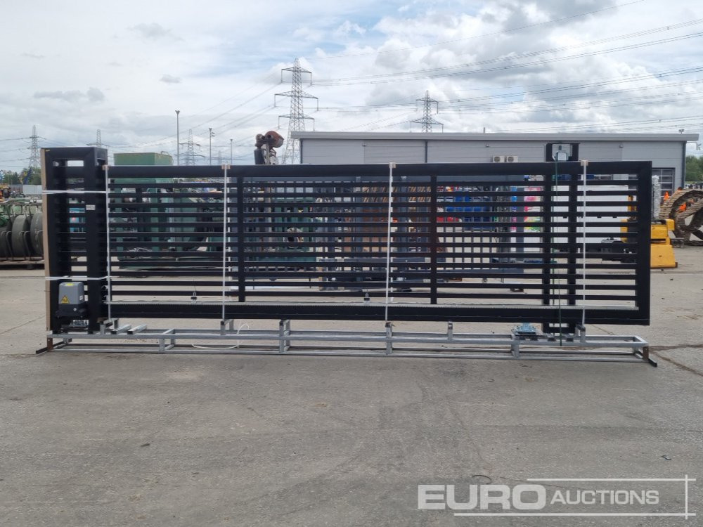 2025 20' Cantilever Sliding Gate, Key Fobs - Agricultural machinery: picture 4 2025 20' Cantilever Sliding Gate, Key Fobs - Agricultural machinery: picture 4