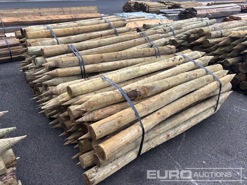 Bundle of Timber Posts (3 of) - Agricultural machinery: picture 5 Bundle of Timber Posts (3 of) - Agricultural machinery: picture 5