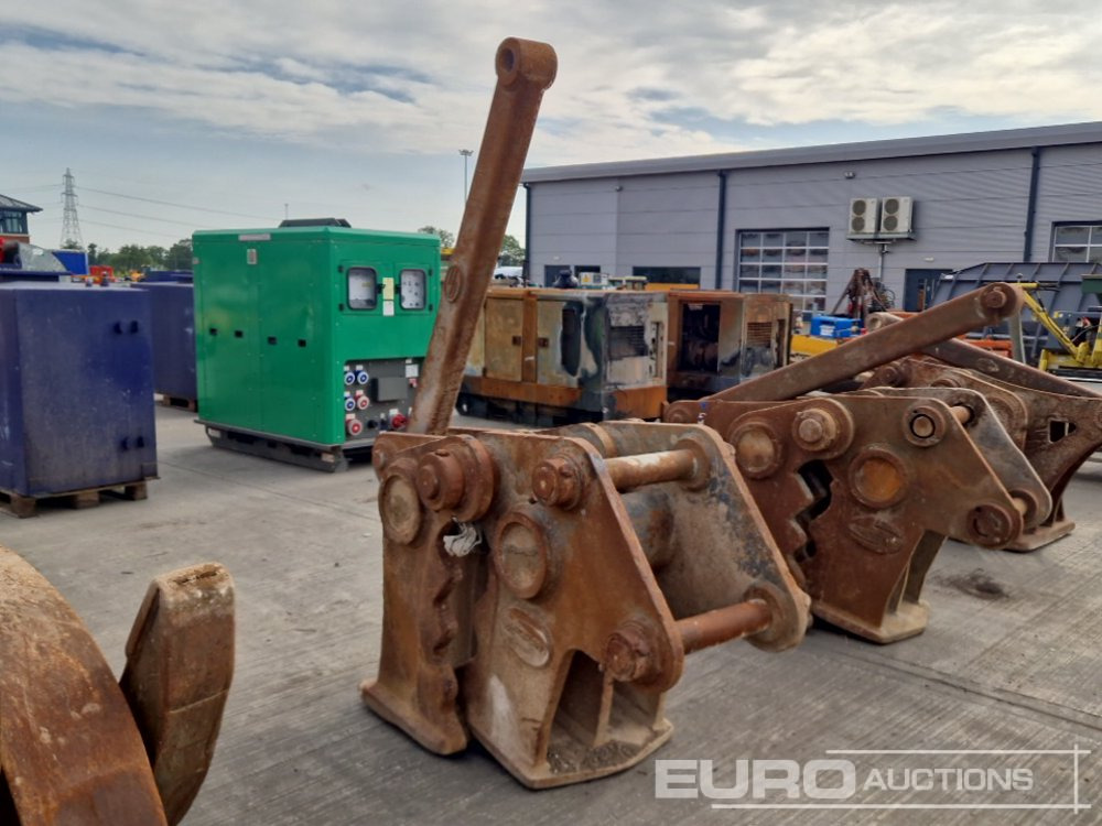 Strickland Manual Concrete Pulveriser 90mm Pin to suit 30 Ton Excavator - Attachment for Excavator: picture 3 Strickland Manual Concrete Pulveriser 90mm Pin to suit 30 Ton Excavator - Attachment for Excavator: picture 3
