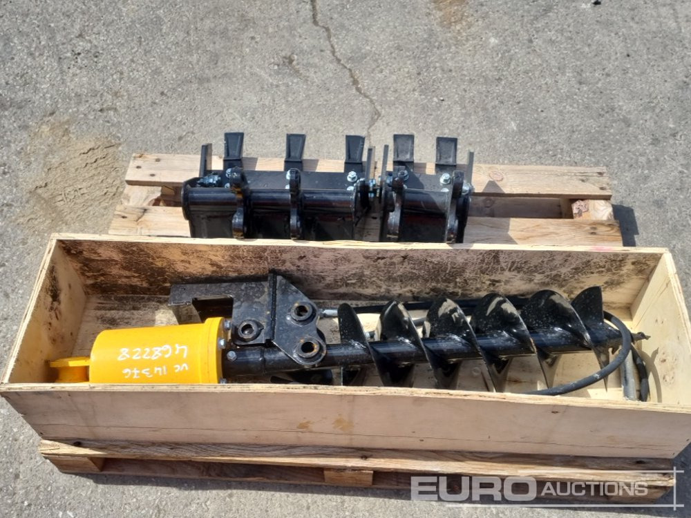 Unused 16", 8" Digging Bucket, 200mm Auger & Drive 25mm Pin to suit Mini Excavator - Attachment for Excavator: picture 3 Unused 16", 8" Digging Bucket, 200mm Auger & Drive 25mm Pin to suit Mini Excavator - Attachment for Excavator: picture 3