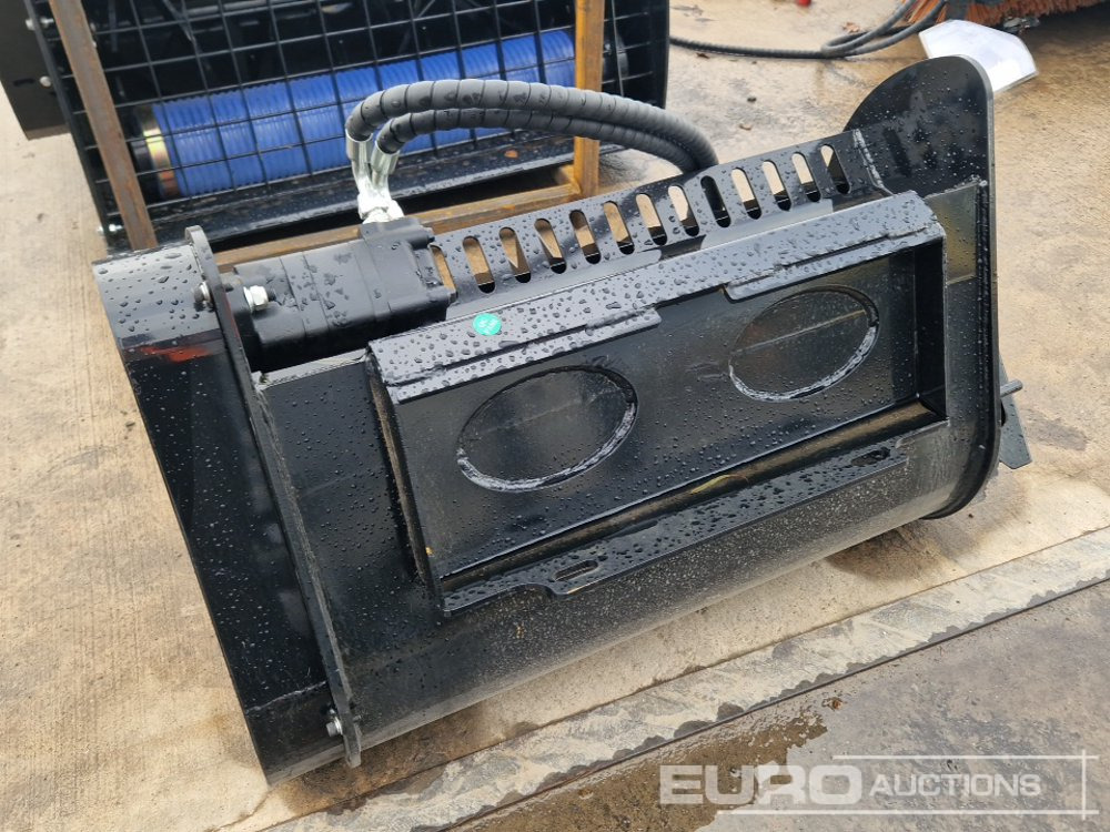 Unused 2025 GIYI GY-JBD Mixing Bucket to suit Mini Skidsteer Loader - Attachment for Excavator: picture 5 Unused 2025 GIYI GY-JBD Mixing Bucket to suit Mini Skidsteer Loader - Attachment for Excavator: picture 5