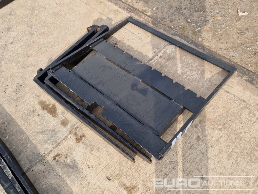 Unused Forks to suit Mini Skidsteer Loader - Attachment for Excavator: picture 2 Unused Forks to suit Mini Skidsteer Loader - Attachment for Excavator: picture 2