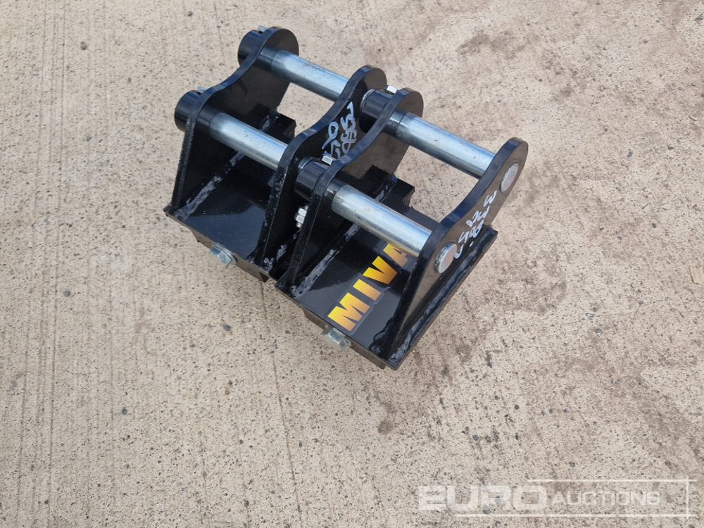 Unused Quick Hitch to suit Mini Excavator (2 of) - Attachment for Excavator: picture 2 Unused Quick Hitch to suit Mini Excavator (2 of) - Attachment for Excavator: picture 2