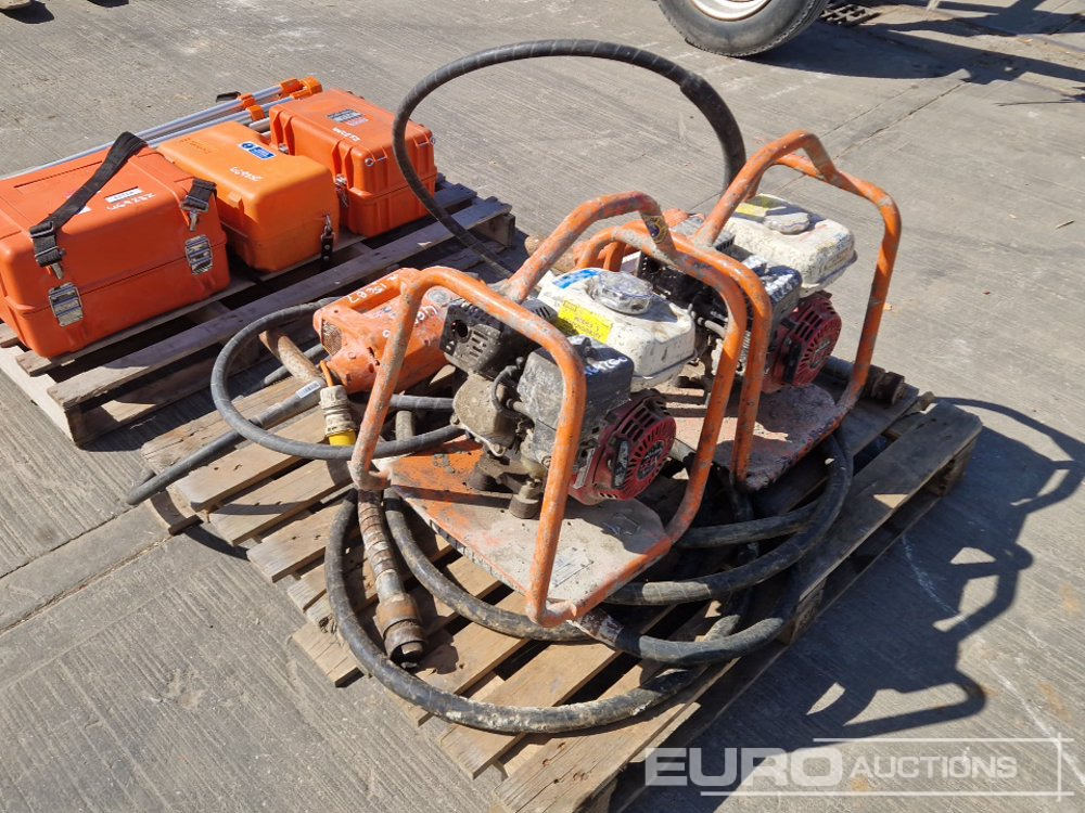 Belle Petrol Vibrating Concrete Poker & Drive (2 of), 110Volt Vibrating Concrete Poker (2 of) - Asphalt machine: picture 3 Belle Petrol Vibrating Concrete Poker & Drive (2 of), 110Volt Vibrating Concrete Poker (2 of) - Asphalt machine: picture 3