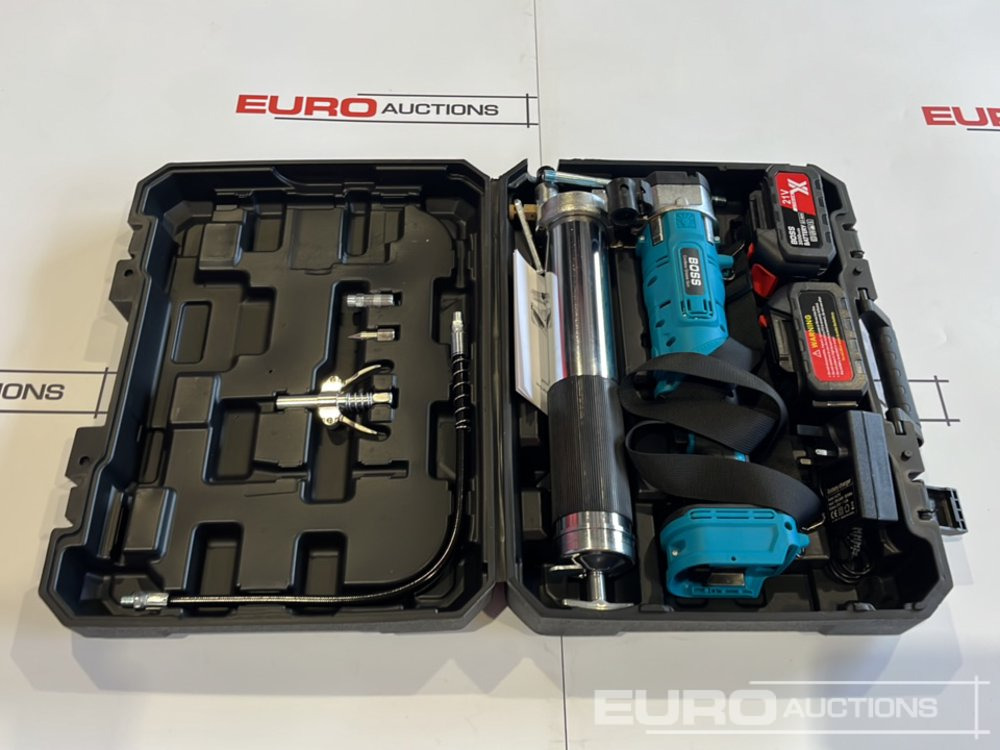 Boss 21 Volt Lithium Battery Cordless Grease Gun, 2 Batteries, Charger, Case, Shoulder Strap, Extension Pieces and Fittings - Construction equipment: picture 1 Boss 21 Volt Lithium Battery Cordless Grease Gun, 2 Batteries, Charger, Case, Shoulder Strap, Extension Pieces and Fittings - Construction equipment: picture 1