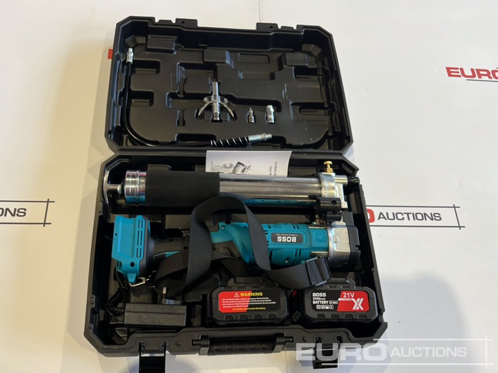 Boss 21 Volt Lithium Battery Cordless Grease Gun, 2 Batteries, Charger, Case, Shoulder Strap, Extension Pieces and Fittings - Construction equipment: picture 2 Boss 21 Volt Lithium Battery Cordless Grease Gun, 2 Batteries, Charger, Case, Shoulder Strap, Extension Pieces and Fittings - Construction equipment: picture 2