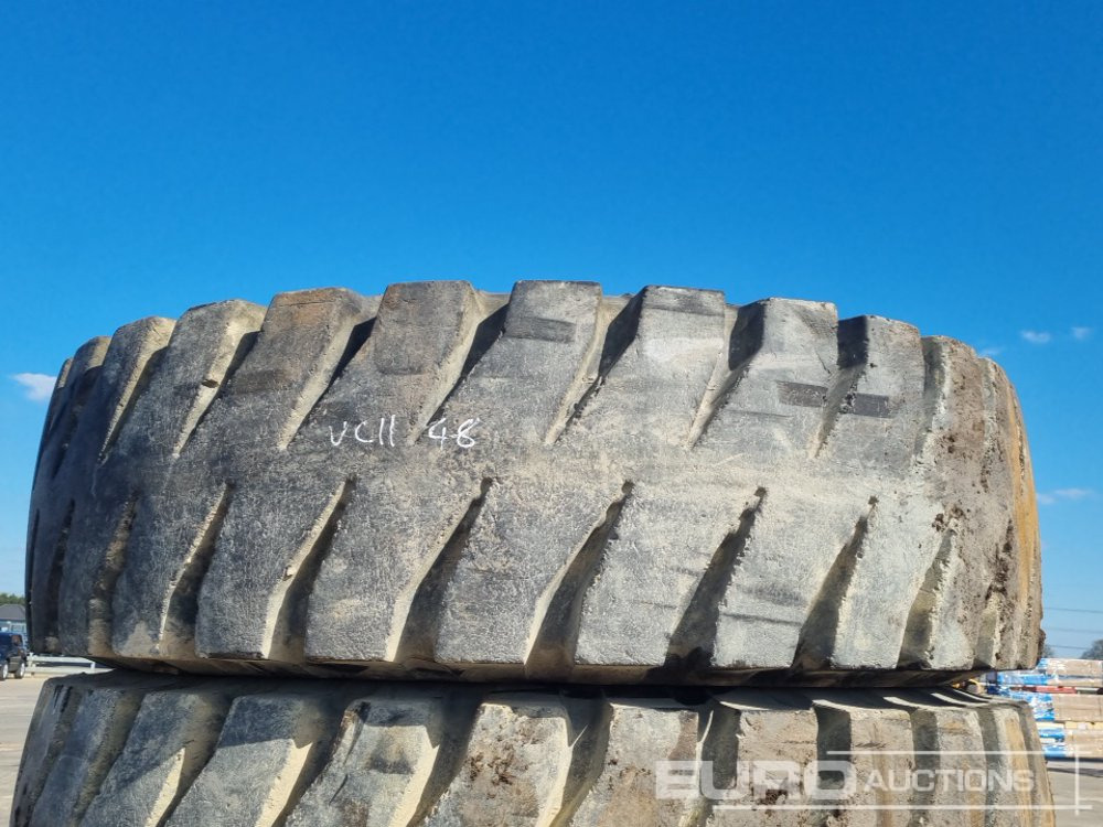 Bridgestone 21.00R35 Tyre & Rim (4 of) - Tire: picture 5 Bridgestone 21.00R35 Tyre & Rim (4 of) - Tire: picture 5