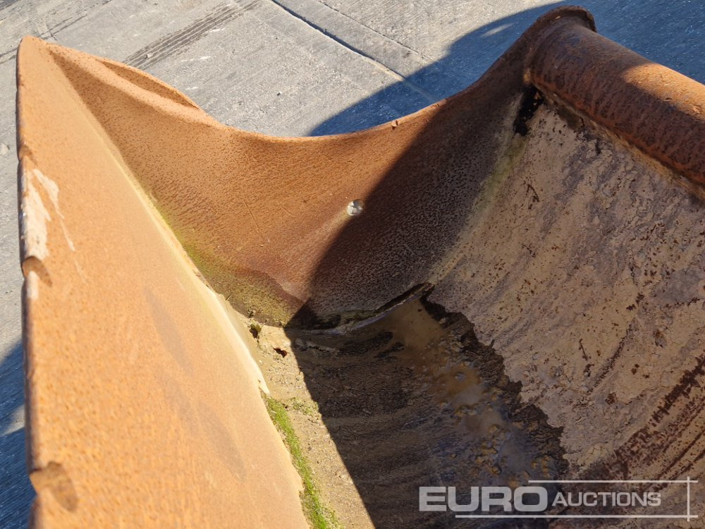 Bucket CAT 94" Ditching Bucket 80mm Pin to suit 20 Ton Excavator: picture 10