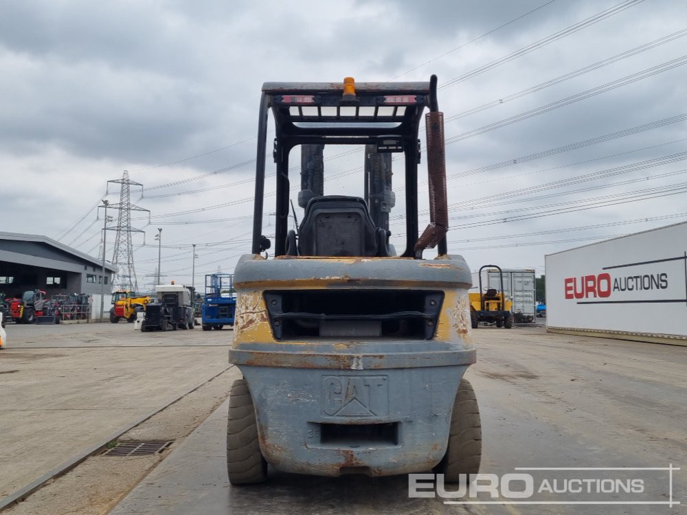 CAT DP35N - Forklift: picture 4 CAT DP35N - Forklift: picture 4
