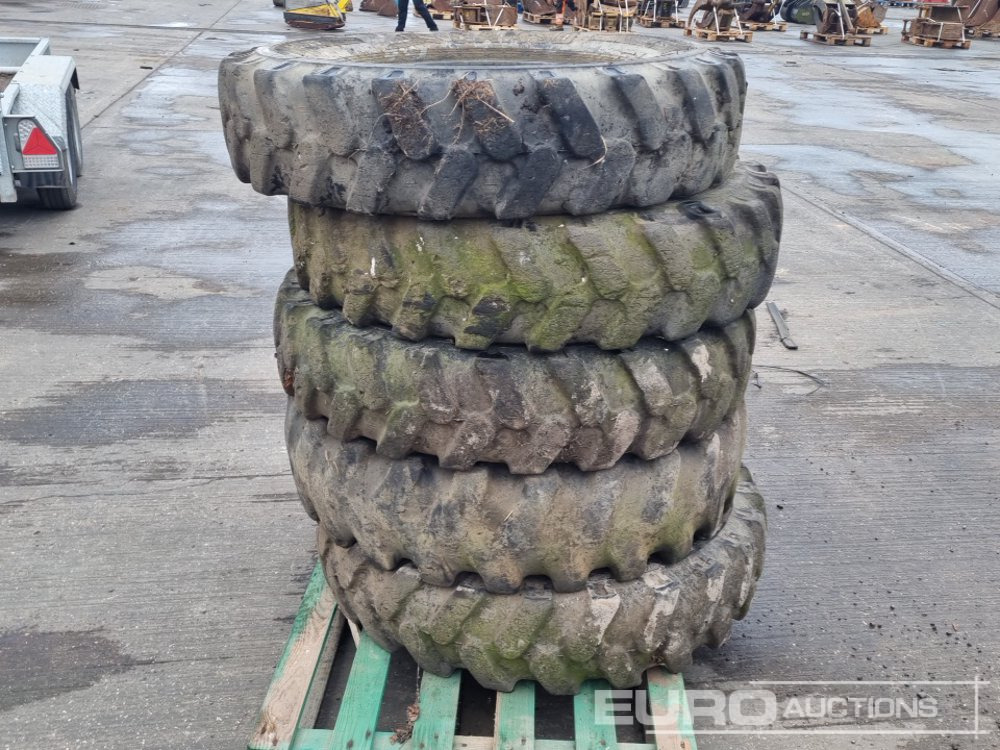 Camso 10.00-20 Tyre (5 of) - Tire: picture 1 Camso 10.00-20 Tyre (5 of) - Tire: picture 1