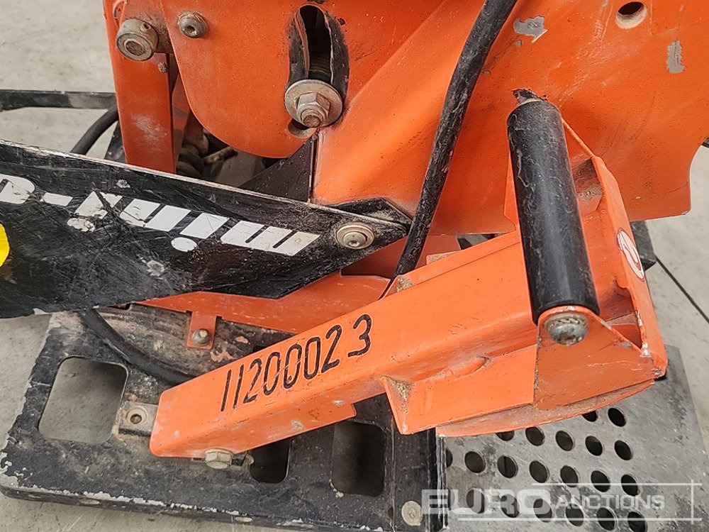 Clipper Norton Mini Clipper 110 Volt Chop Saw - Construction equipment: picture 5 Clipper Norton Mini Clipper 110 Volt Chop Saw - Construction equipment: picture 5