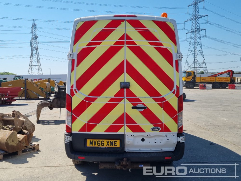 Ford Transit 350 - Construction machinery: picture 4 Ford Transit 350 - Construction machinery: picture 4