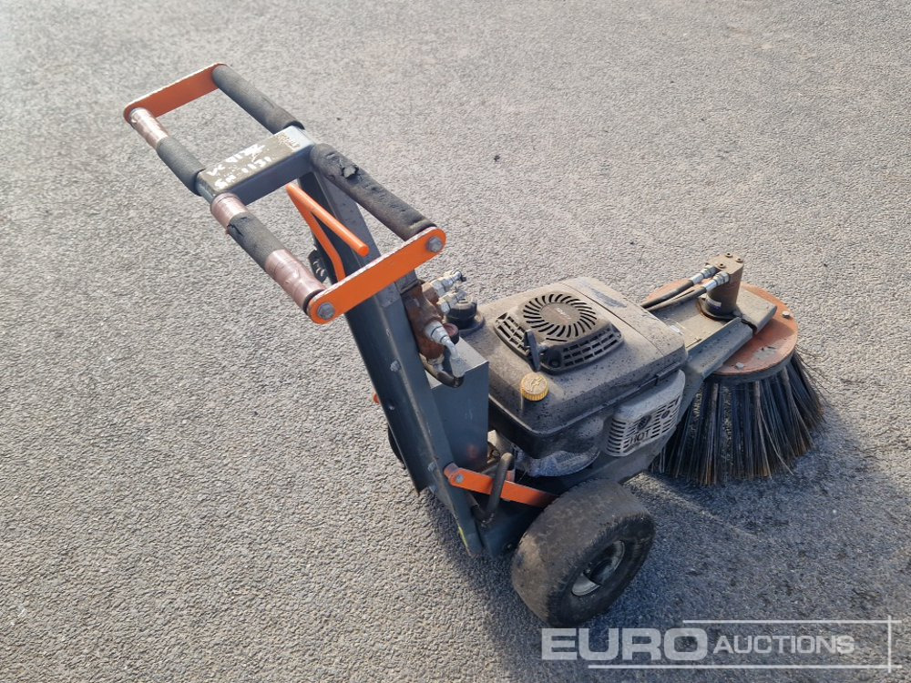 Cubb100 Petrol Weed Brush, Kawasaki Engine - Construction equipment: picture 5 Cubb100 Petrol Weed Brush, Kawasaki Engine - Construction equipment: picture 5