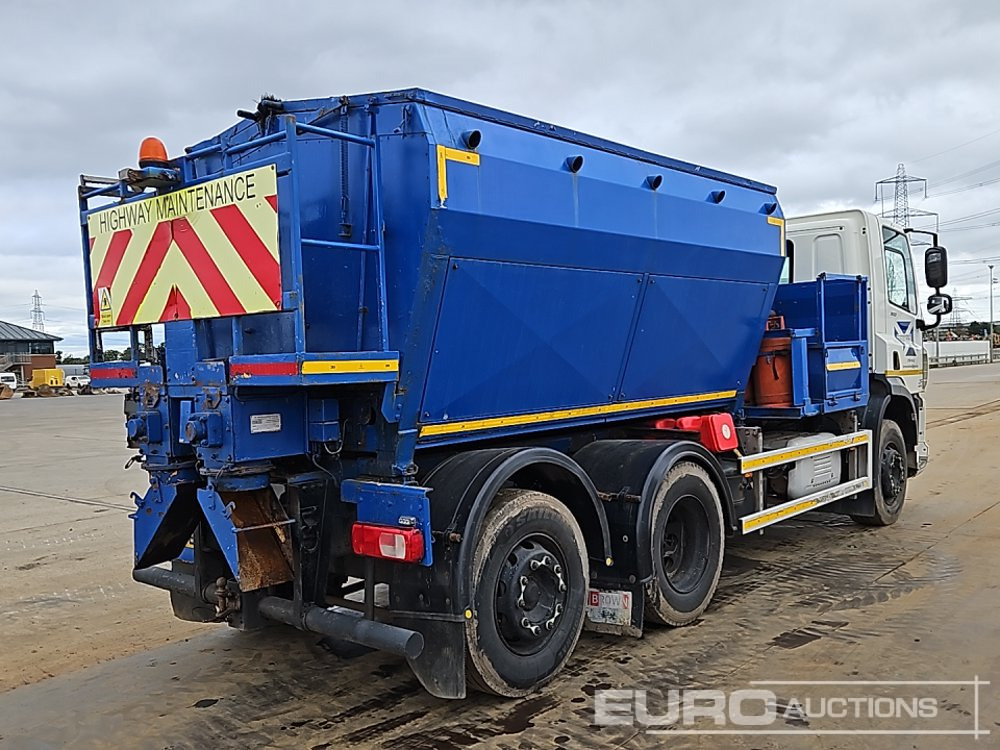 DAF CF320 - Asphalt distributor: picture 5 DAF CF320 - Asphalt distributor: picture 5