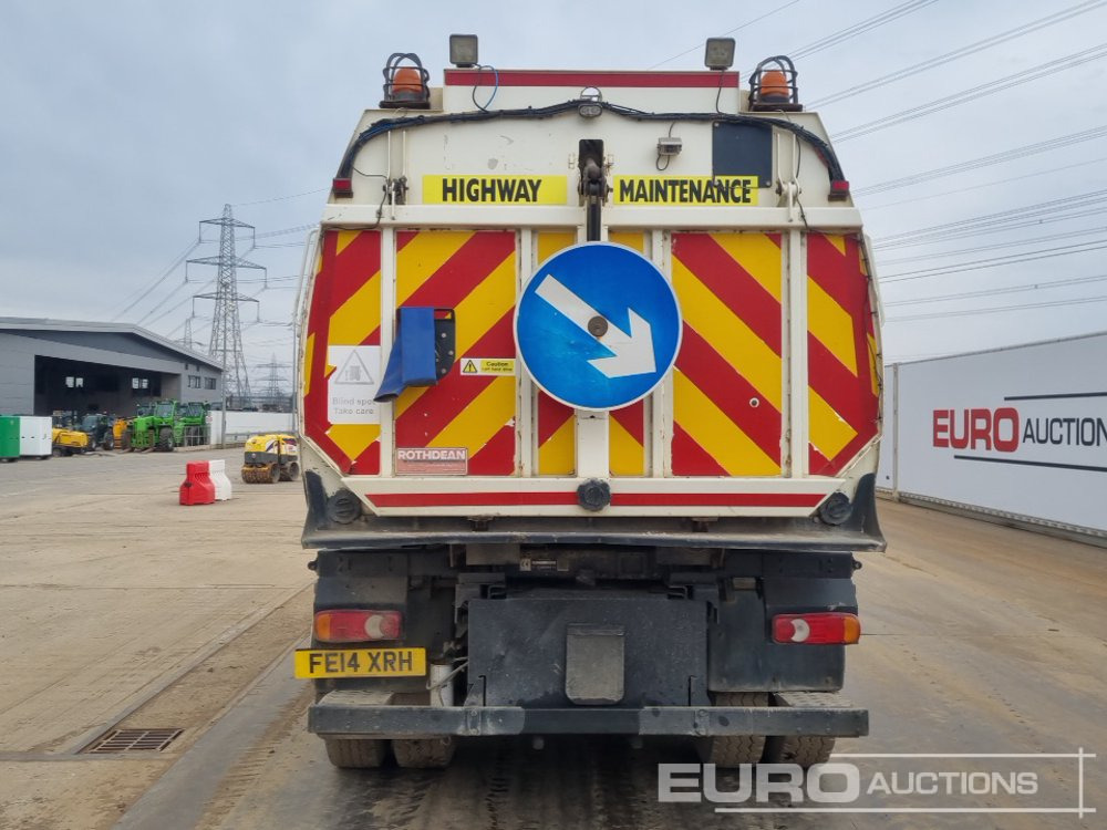 DAF LF220 - Road sweeper: picture 4 DAF LF220 - Road sweeper: picture 4