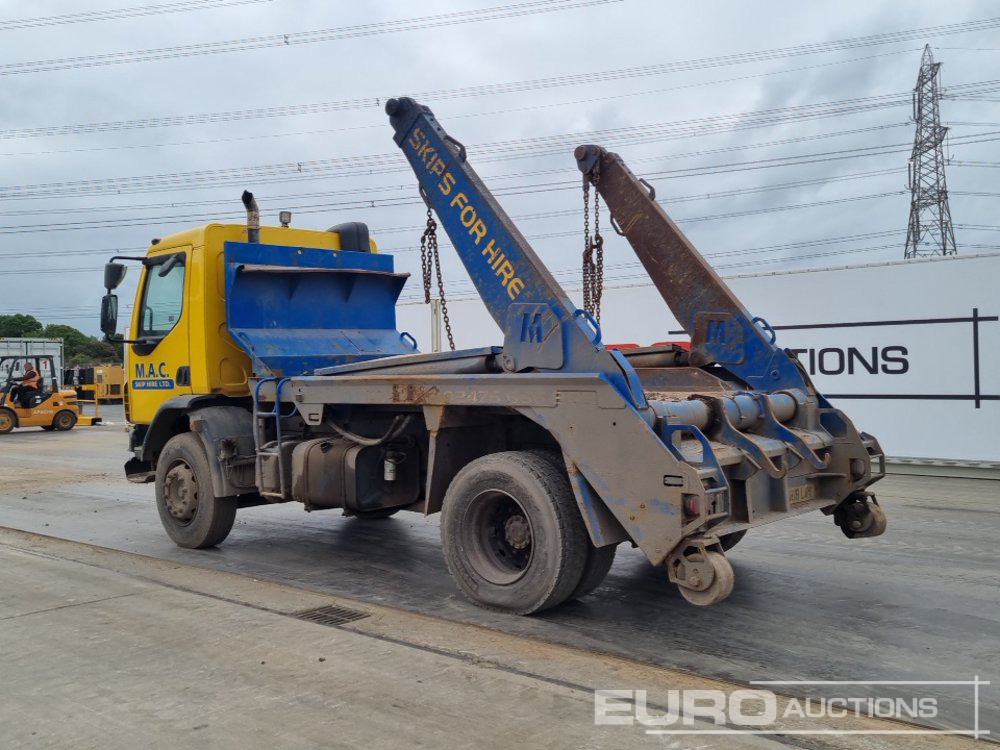 DAF LF55.220 - Skip loader truck: picture 3 DAF LF55.220 - Skip loader truck: picture 3