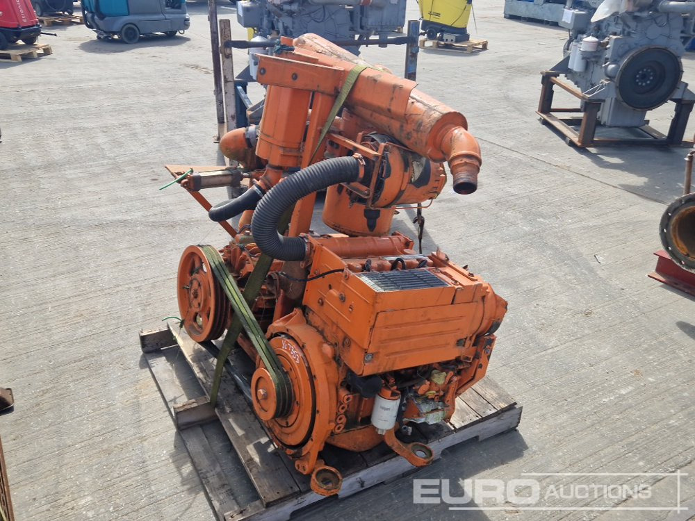Deutz 3 Cylinder Engine, Vacuum Pump - Engine: picture 1 Deutz 3 Cylinder Engine, Vacuum Pump - Engine: picture 1
