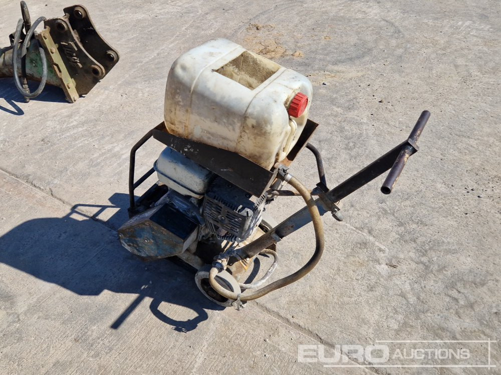 Errut Petrol Road Saw, Honda Engine - Asphalt machine: picture 3 Errut Petrol Road Saw, Honda Engine - Asphalt machine: picture 3