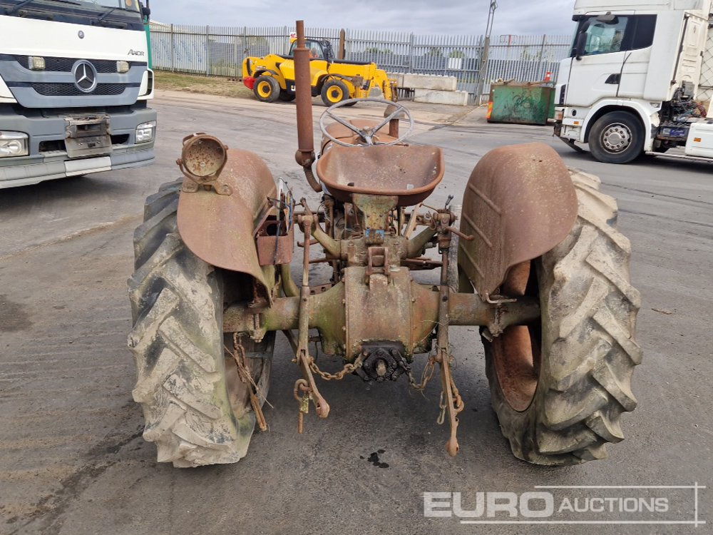 Fordson 2WD Tractor - Farm tractor: picture 4 Fordson 2WD Tractor - Farm tractor: picture 4