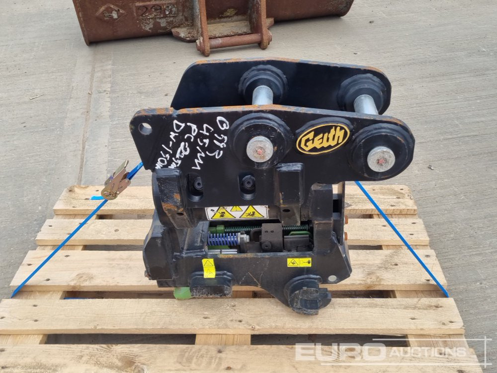 Geith Hydraulic Tilt Rotator 45mm Pin to suit 4-6 Ton Excavator - Quick coupler: picture 2 Geith Hydraulic Tilt Rotator 45mm Pin to suit 4-6 Ton Excavator - Quick coupler: picture 2