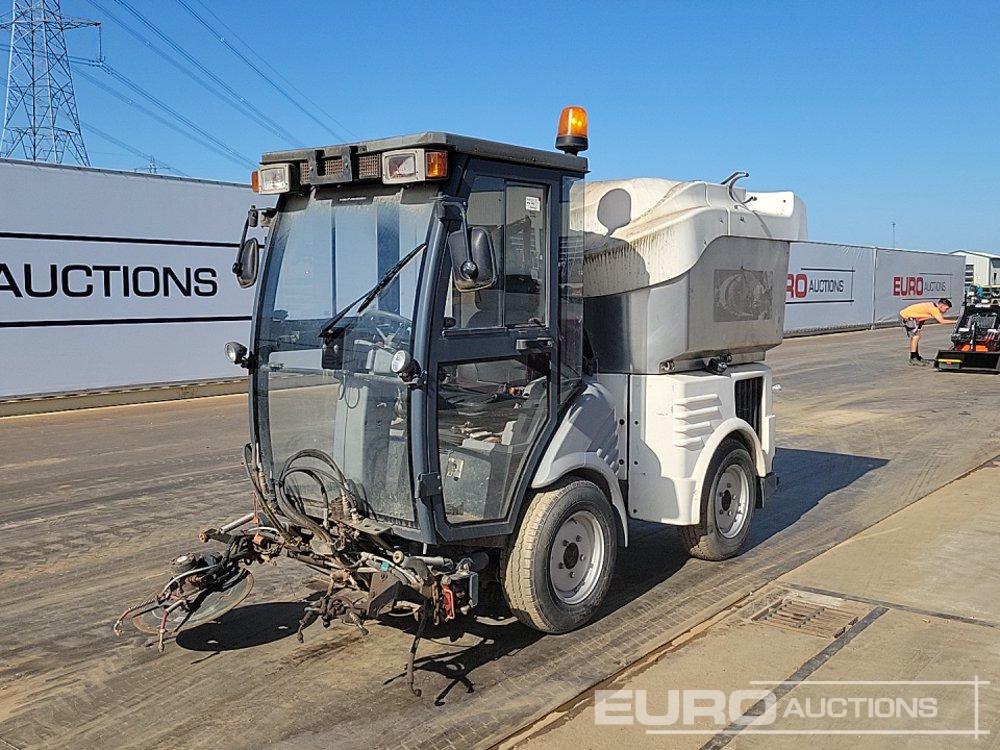 Hako Citymaster 1200 4x2 Sweeper Lorry (Not Road Registered, Reg Docs Are NOT Available) - Road sweeper: picture 1 Hako Citymaster 1200 4x2 Sweeper Lorry (Not Road Registered, Reg Docs Are NOT Available) - Road sweeper: picture 1