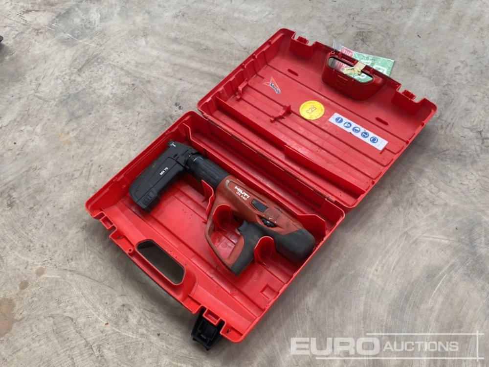 Hilti DX460 Nail Gun (Body & Case Only) - Construction equipment: picture 1 Hilti DX460 Nail Gun (Body & Case Only) - Construction equipment: picture 1