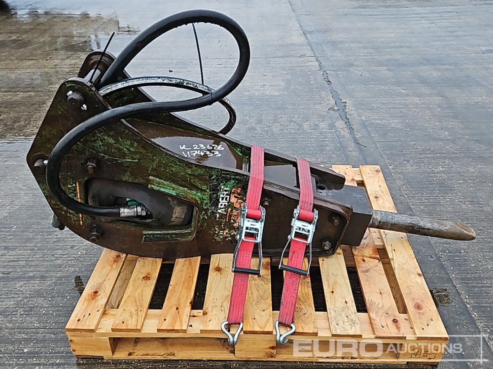 Hydraulic Breaker 45mm Pin to suit 4-6 Ton Excavator - Hydraulic hammer: picture 2 Hydraulic Breaker 45mm Pin to suit 4-6 Ton Excavator - Hydraulic hammer: picture 2