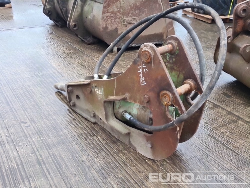 Hydraulic Breaker 45mm Pin to suit 4-6 Ton Excavator - Hydraulic hammer: picture 3 Hydraulic Breaker 45mm Pin to suit 4-6 Ton Excavator - Hydraulic hammer: picture 3