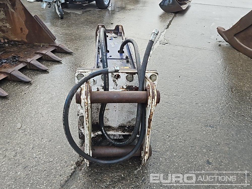 Hydraulic Breaker 65mm Pin to suit 13 Ton Excavator - Hydraulic hammer: picture 4 Hydraulic Breaker 65mm Pin to suit 13 Ton Excavator - Hydraulic hammer: picture 4