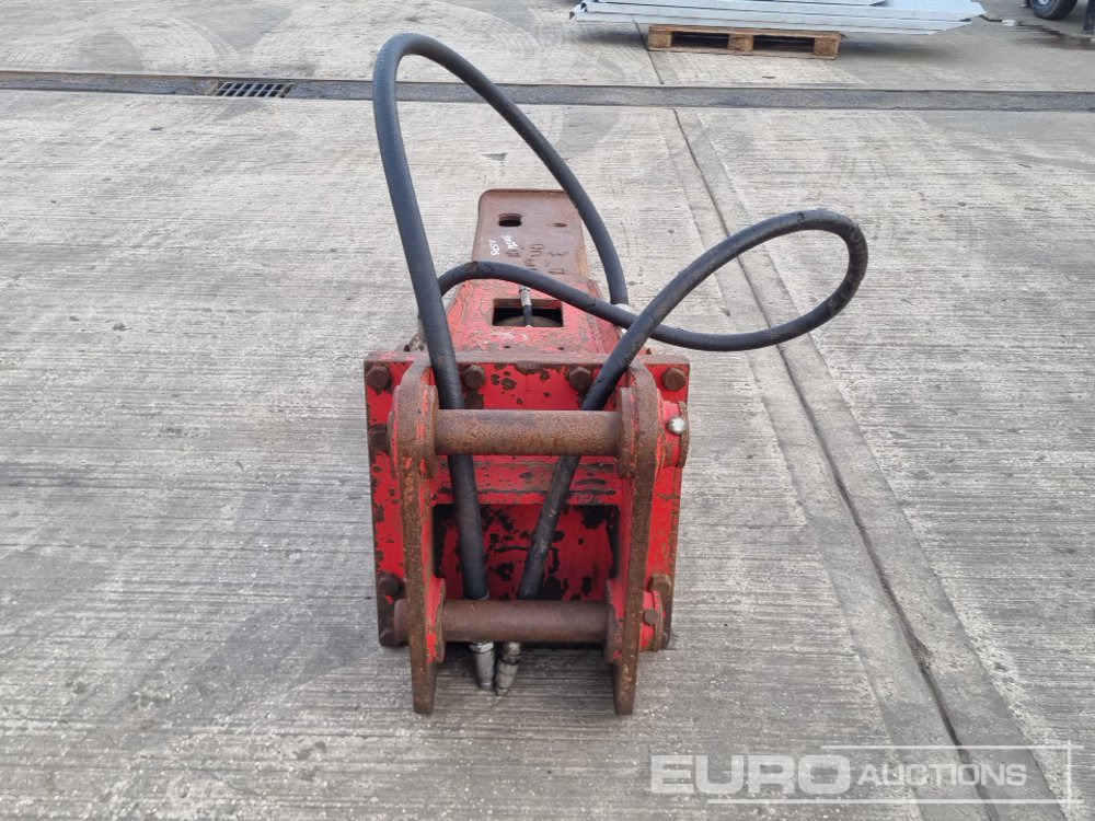 Hydraulic Breaker 65mm Pin to suit 13 Ton Excavator - Hydraulic hammer: picture 4 Hydraulic Breaker 65mm Pin to suit 13 Ton Excavator - Hydraulic hammer: picture 4