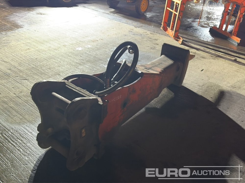 Hydraulic Breaker 80mm Pin to suit 20 Ton Excavator - Hydraulic hammer: picture 5 Hydraulic Breaker 80mm Pin to suit 20 Ton Excavator - Hydraulic hammer: picture 5