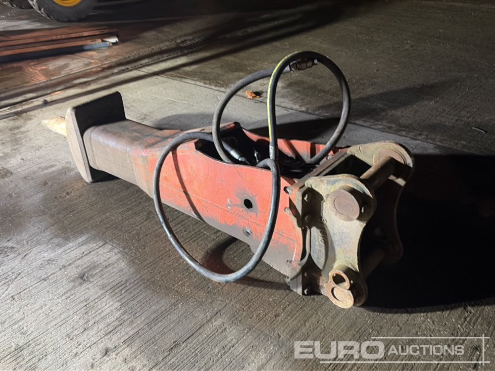 Hydraulic Breaker 80mm Pin to suit 20 Ton Excavator - Hydraulic hammer: picture 3 Hydraulic Breaker 80mm Pin to suit 20 Ton Excavator - Hydraulic hammer: picture 3