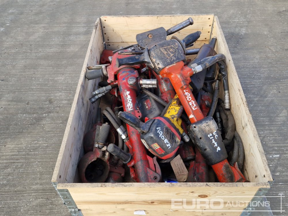 Hydraulic Hand Held Breakers & Parts (1 Stillage of) - Asphalt machine: picture 4 Hydraulic Hand Held Breakers & Parts (1 Stillage of) - Asphalt machine: picture 4