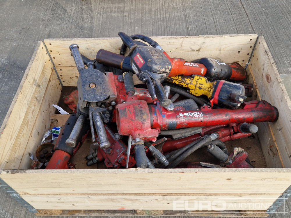 Hydraulic Hand Held Breakers & Parts (1 Stillage of) - Asphalt machine: picture 2 Hydraulic Hand Held Breakers & Parts (1 Stillage of) - Asphalt machine: picture 2