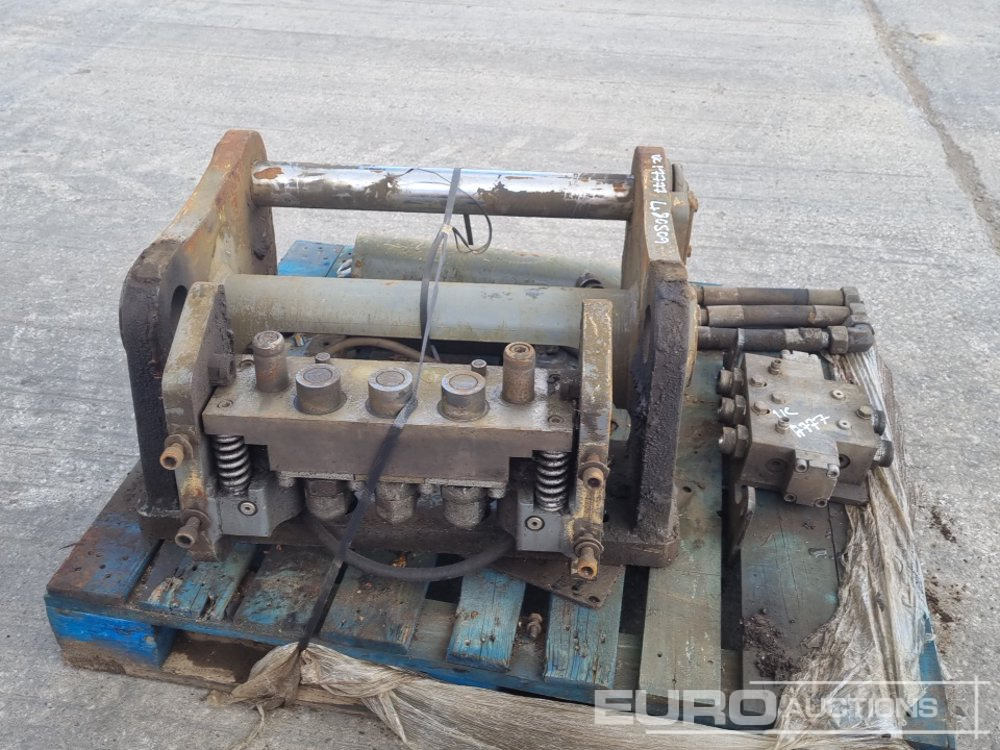 Hydraulic Hitch 80mm Pin to suit 20 Ton Excavator - Quick coupler: picture 4 Hydraulic Hitch 80mm Pin to suit 20 Ton Excavator - Quick coupler: picture 4