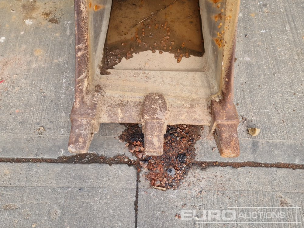 Bucket JCB 24" Digging Bucket 80mm Pin to suit 20 Ton Excavator: picture 9