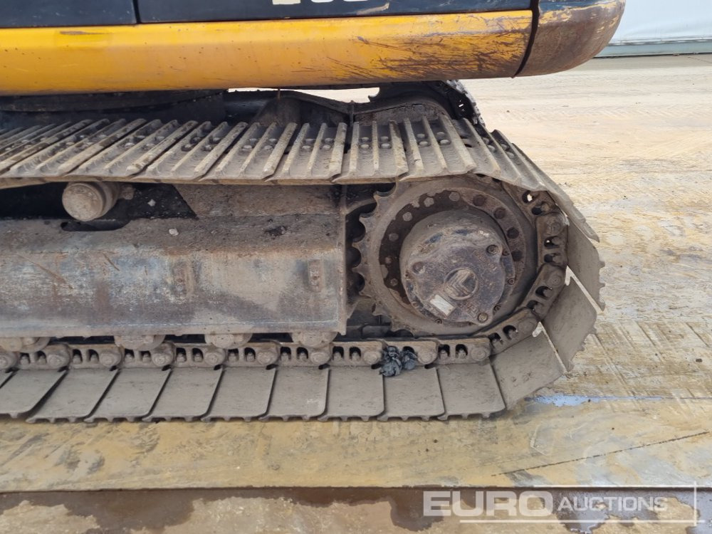 Crawler excavator JCB JS130LC: picture 11