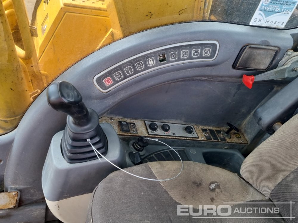 Crawler excavator JCB JS130LC: picture 34