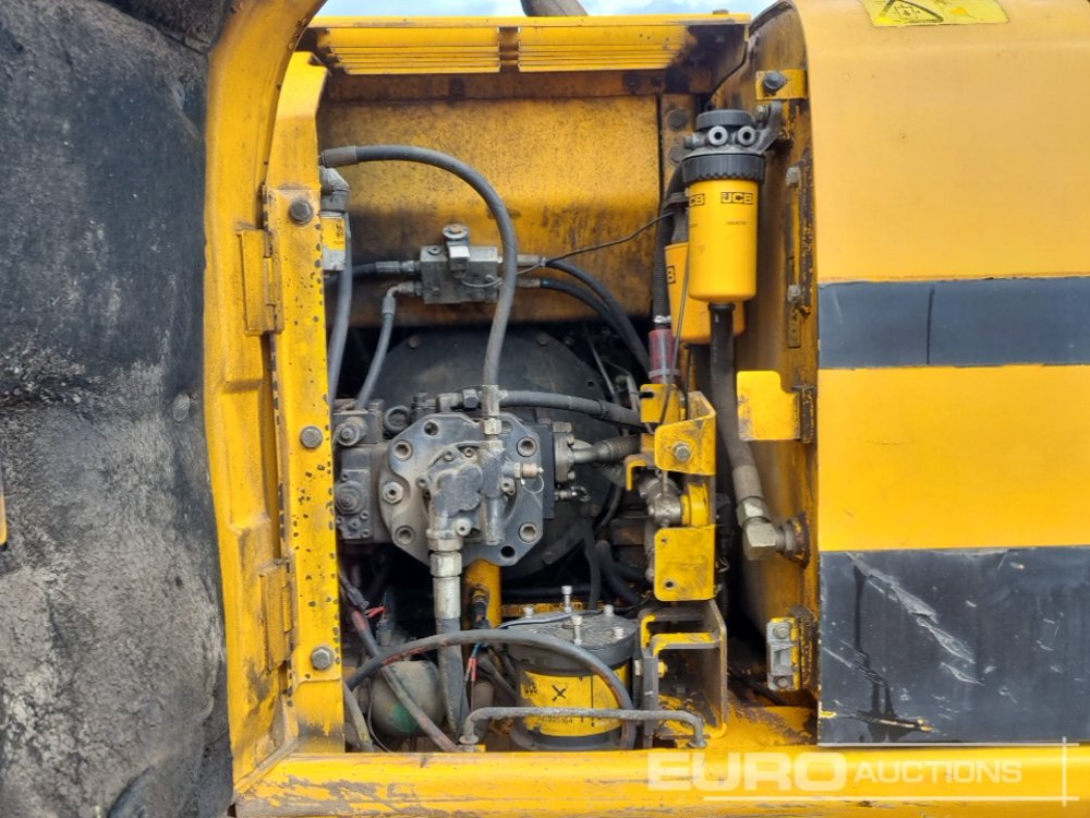Crawler excavator JCB JS130LC: picture 26