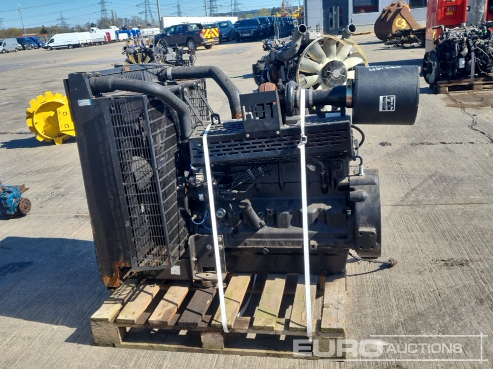 John Deere 6 Cylinder Engine - Engine: picture 2 John Deere 6 Cylinder Engine - Engine: picture 2
