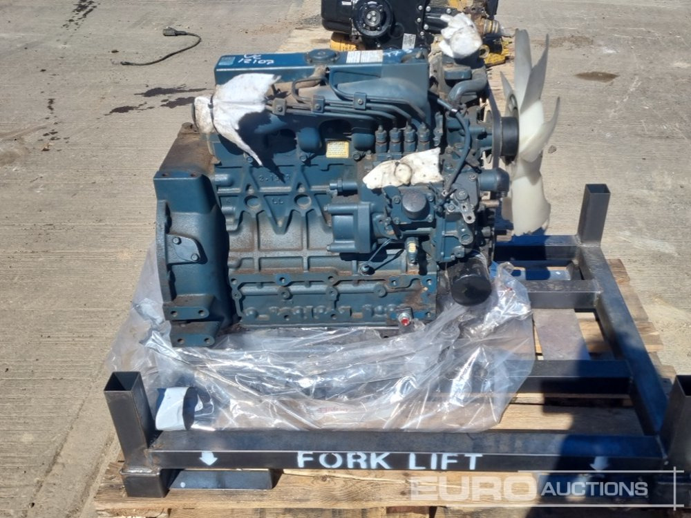Kubota 4 Cylinder Engine - Engine: picture 3 Kubota 4 Cylinder Engine - Engine: picture 3